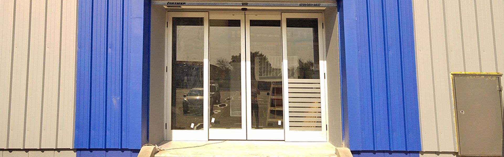 Puertas Corredizas, Antipánico, Batientes